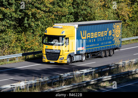 Waberer il carrello su autostrada. Con una flotta di oltre 4.300 camion e circa 7.600 dipendenti, Waberer's serve clienti in 28 paesi in Europa. Foto Stock