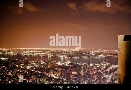 Vista dall' Empire State Building di notte Foto Stock