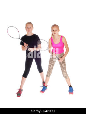 Due ragazze con la racchetta da tennis. Foto Stock