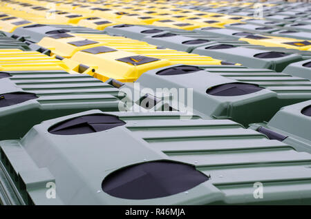 Cestino cassonetti per il riciclaggio Foto Stock