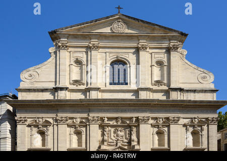 Facciata barocca (1620) del Musée Lapidaire o il museo archeologico, nell'ex cappella del Collegio dei Gesuiti, Avignon Provence Francia Foto Stock