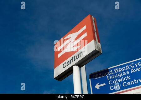 Carlton stazione ferroviaria, Carlton, Nottinghamshire, Regno Unito, ottobre 2018, Rete Guida segno Foto Stock