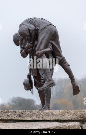 Cobbers scultura in Australian Memorial Park vicino a Fromelles, Francia Foto Stock