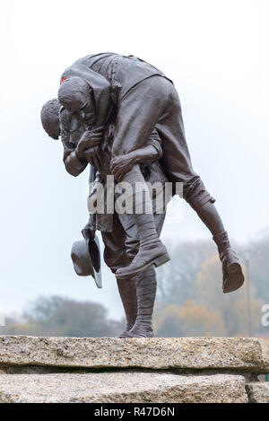 Cobbers scultura in Australian Memorial Park vicino a Fromelles, Francia Foto Stock