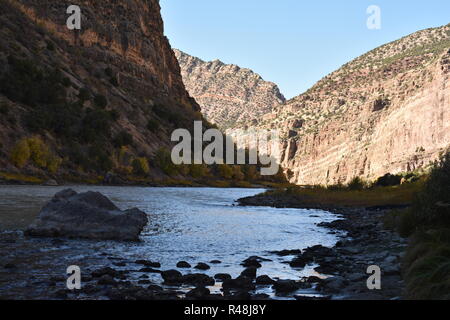 Foto scattata sulle rive del fiume Verde, nella sua giunzione con foro di Jones Creek Foto Stock