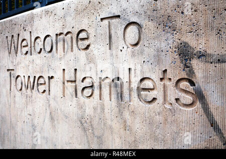 Benvenuto a Tower Hamlets segno concreto, Broadway Market, Londra, Inghilterra Foto Stock