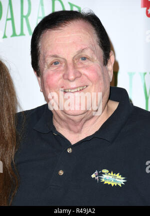 Hollywood, CA, Stati Uniti d'America. 25 Nov, 2018. 25 Novembre 2018 - Hollywood, California - Burt Ward. La 87th annuale di Natale di Hollywood parata tenutasi a Hollywood Blvd. Photo credit: Birdie Thompson/AdMedia Credito: Birdie Thompson/AdMedia/ZUMA filo/Alamy Live News Foto Stock