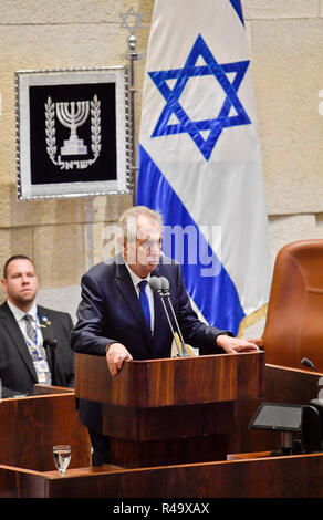 La Repubblica ceca è Presidente Zeman parla alla Knesset, unicamerale il legislatore nazionale di Israele, a Gerusalemme, Israele, il 26 novembre 2018. (CTK foto/Vit Simanek) Foto Stock