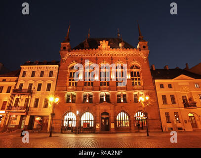 Artus Court (Dwor Artusa) presso la piazza del mercato della città di Torun. Polonia Foto Stock