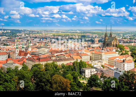 Paesaggio di Brno dalla collina del castello di Spilberk, Spielberg, Repubblica Ceca Foto Stock