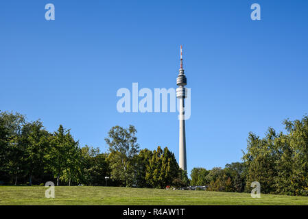Florian tower, Florianturm, la torre della televisione, pubblico park, municipale, Westfalenpark, Dortmund, distretto della Ruhr, Nord Reno-Westfalia, Germania Foto Stock