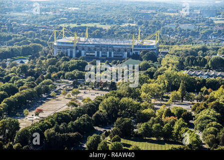 Signal Iduna Park, BVB, soccer stadium, Dortmund, distretto della Ruhr, Nord Reno-Westfalia, Germania Foto Stock