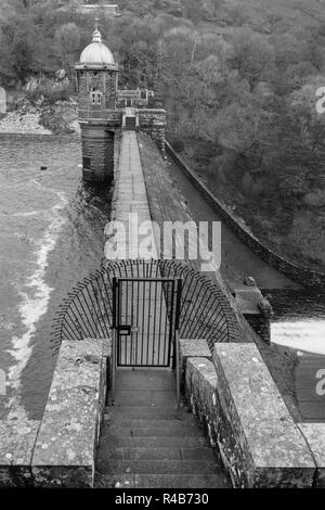 Pen Y Garreg dam Elan Valley Rhayader Powys Wales UK. Novembre 2018 Foto Stock