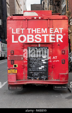 La parte posteriore del far mangiare cibo a base di aragosta carrello parker sulla East 17th Street off Union Square Park nel centro cittadino di Manhattan, a New York City. Foto Stock