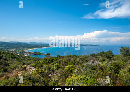 Vista dal Cap Camarat sul litorale di Pampelonne, Ramatuelle, Var, Provence-Alpes-Côte d Azur, in Francia, in Europa Foto Stock