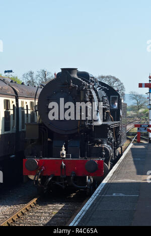 Ex-USATC S160 classe consolidamento locomotiva a vapore 6046 a vescovi Lydeard postazione mentre è in esecuzione sul West Somerset Railway nel 2018 Foto Stock