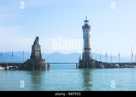 Strade di Lindau, è una città e un'isola sulla costa orientale lato tedesco del Lago di Costanza, Bodensee, Baviera, Germania Foto Stock