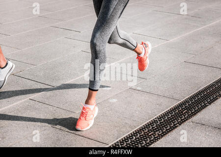 Close up skinny belle gambe femmina Foto Stock
