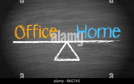 Office und Home - Equilibrio tra lavoro e vita privata Concept Foto Stock