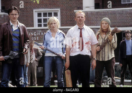 SHAUN DEI MORTI 2004 Working Title film con da sinistra: Dylan Moran, Kate Ashfield, Simon Pegg,Lucy Davis Foto Stock