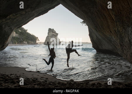 Il salto per il divertimento Foto Stock