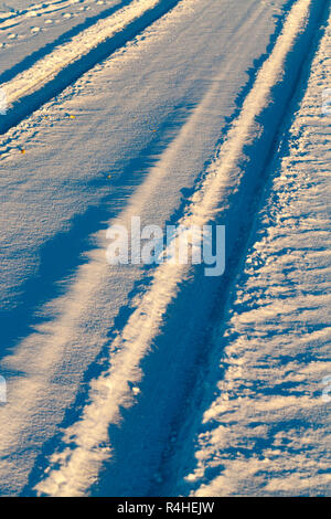 Strada fangosa, inverno Foto Stock