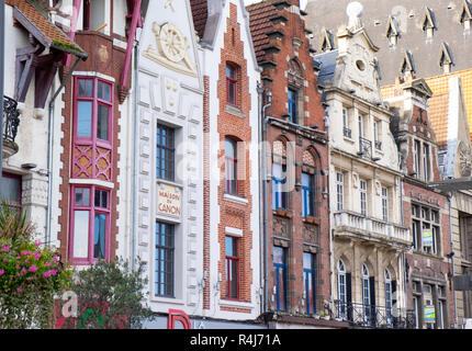 Edifici e architettura in Grand Place di Béthune, Pas de Calais, Francia Foto Stock