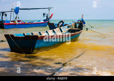 Barche vicino a Malaysia tropic beach Foto Stock