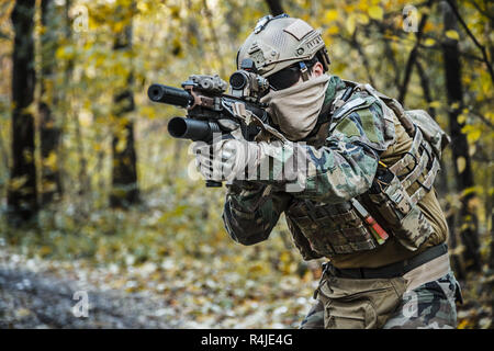 Raider Marsoc armi di puntamento Foto Stock