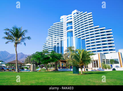 FUJAIRAH, Emirati Arabi Uniti - 16 novembre: lussuoso hotel a 5 stelle Le Meridien Al Aqah Beach Resort il 2 novembre 2012 in Fujairah. Foto Stock