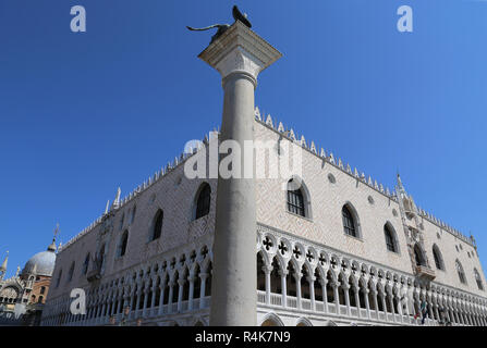 L'Italia. Venezia. Il Palazzo del Doge. Xiv-XV secolo. Stile gotico veneziano. Facciata. Regione del Veneto. Foto Stock