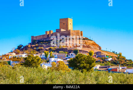 Veduta del castello di Alcaudete, provincia di Jaén, Andalusia, Spagna. Foto Stock