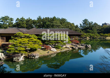 Giardino Ritsurin in autunno Foto Stock