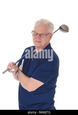 Senior man standing con campi da golf di ferro. Foto Stock