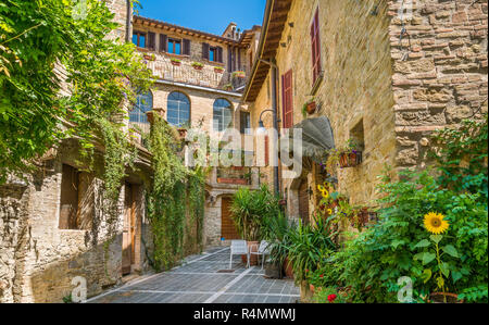 Bettona, pittoresco paesino della provincia di Perugia. Umbria, Italia centrale. Foto Stock