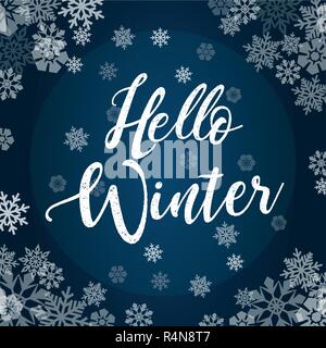 Ciao inverno handlettering testo vettoriale om sfondo blu con showflake. Illustrazione Vettoriale