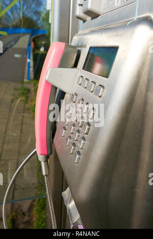 • Telefono casella nel centro della città di Magdeburgo Foto Stock