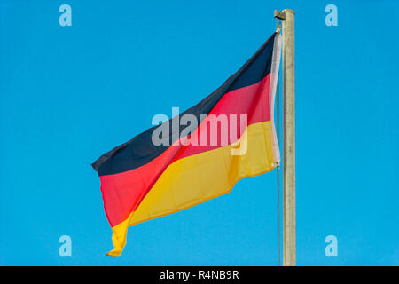 Sventola bandiera della Germania Foto Stock