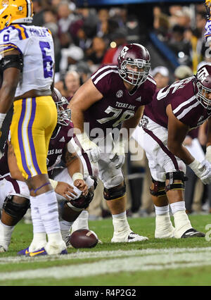 Novembre 24, 2018 College Station, TX...Texas A&M lineman, Keaton Sutherland (78), durante il NCAA Football gioco tra il Texas A&M Aggies e la LSU Tigers, in College Station, TX. (Assoluta fotografo completo & Company Credit: Giuseppe Calomeni / MarinMedia.org / Cal Sport Media) Foto Stock