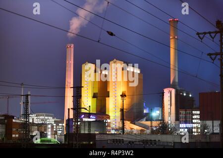 Frankfurt am Main, Germania. Xx Nov, 2018. La produzione combinata di calore e la stazione di alimentazione, in Germania, città di Francoforte, 20. Novembre 2018. Credito: Frank può | in tutto il mondo di utilizzo/dpa/Alamy Live News Foto Stock