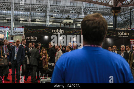 Londra, Regno Unito. 28 Nov 2018. Drone test presso la sicurezza internazionale Expo 2018 in London Olympia Credito: Paolo Quezada-Neiman/Alamy Live News Foto Stock