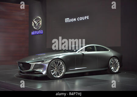 Nonthaburi, Tailandia. 28 Nov 2018. Visione Mazda coupé concept car sul display al trentacinquesimo Thailandia International Motor Expo il 28 novembre 2018 a Nonthaburi, Tailandia. Credito: Chatchai Somwat/Alamy Live News Foto Stock