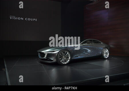 Nonthaburi, Tailandia. 28 Nov 2018. Visione Mazda coupé concept car sul display al trentacinquesimo Thailandia International Motor Expo il 28 novembre 2018 a Nonthaburi, Tailandia. Credito: Chatchai Somwat/Alamy Live News Foto Stock