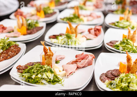 Lotto di piastre di antipasti Foto Stock