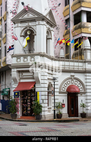 Vecchia Torre dell Orologio, ora Ufficio del Turismo, Taiping, Malaysia. Foto Stock