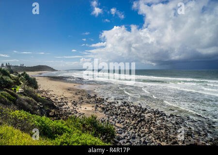 Vista della spiaggia di Shelly da Ballina Capo lookout, Est Ballina, nel nord della regione dei fiumi, Nuovo Galles del Sud, Australia Foto Stock