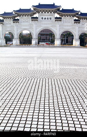 La National Taiwan Democracy Memorial Hall gate Foto Stock