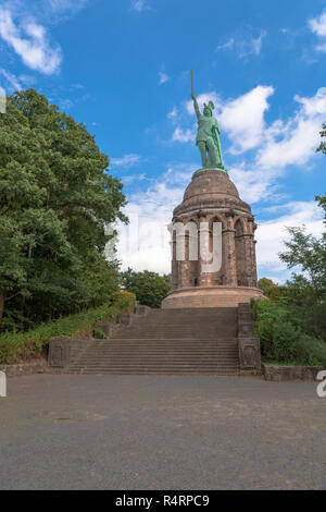 Hermann's monumento nella foresta di Teutoburgo in Germania. Foto Stock