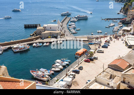 Vista Aerea della Marina Corta al porto di Lipari, Isole Eolie, Italia Foto Stock