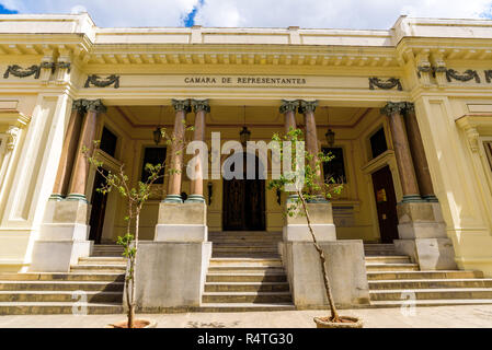 La casa repubblicana di rappresentanti - Cámara de Representantes, il quale era alloggiato qui fino a quando non è stato spostato il Capitolio nel 1929. L'Avana, Cuba Foto Stock